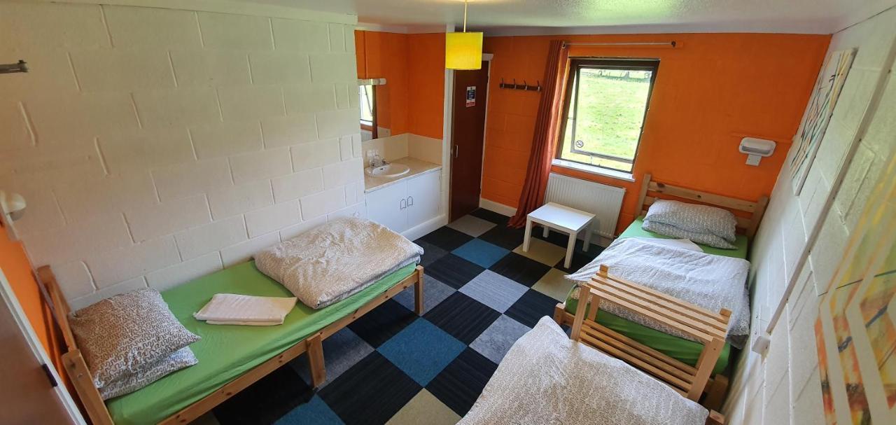 Hostel Basecamp Wales Llanllyfni Exterior foto